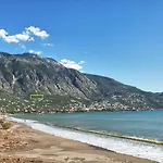 Mos * Calamata