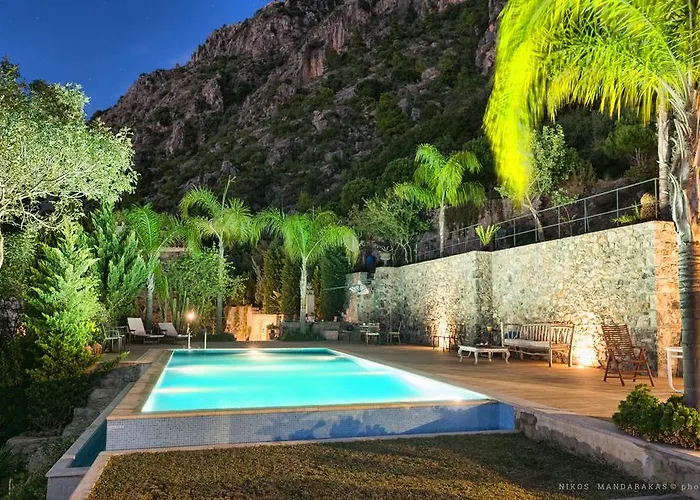 Mos Вилла Каламата