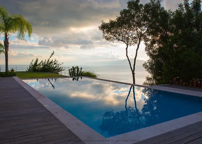 Mos * Каламата